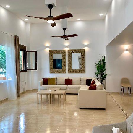Amplia Vivienda New Para12 Pers A 4 Min Caminando De Playa Con Terraza, Piscina Com, Wifi, Ventiladores De Techo, Lavavajillas 滨海罗克塔斯 外观 照片