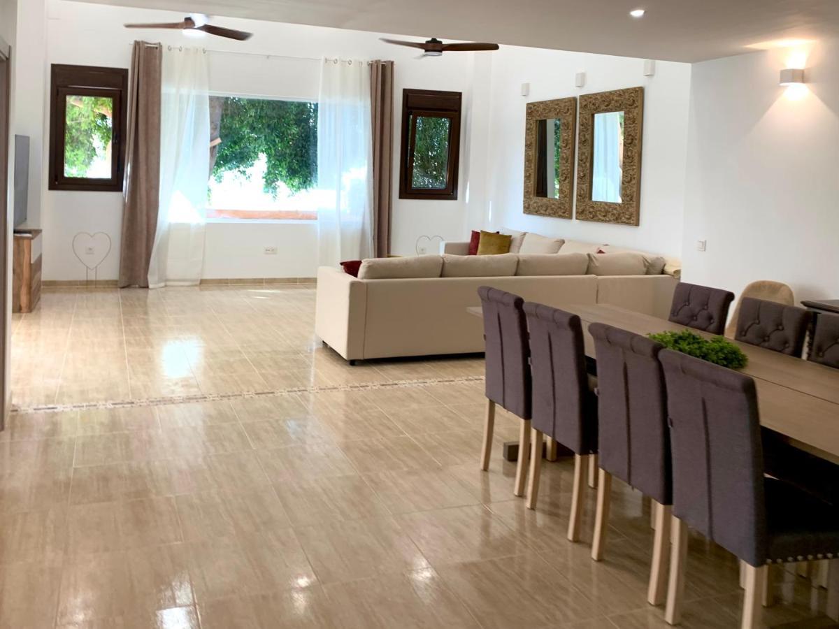 Amplia Vivienda New Para12 Pers A 4 Min Caminando De Playa Con Terraza, Piscina Com, Wifi, Ventiladores De Techo, Lavavajillas 滨海罗克塔斯 外观 照片