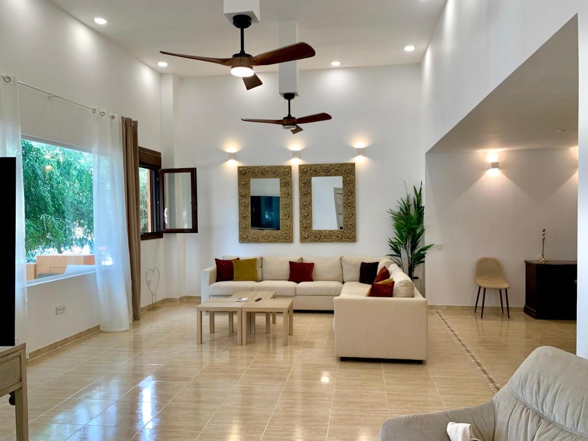 Amplia Vivienda New Para12 Pers A 4 Min Caminando De Playa Con Terraza, Piscina Com, Wifi, Ventiladores De Techo, Lavavajillas 滨海罗克塔斯 外观 照片